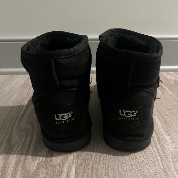 UGG Mini Black Boots - Picture 1 of 6
